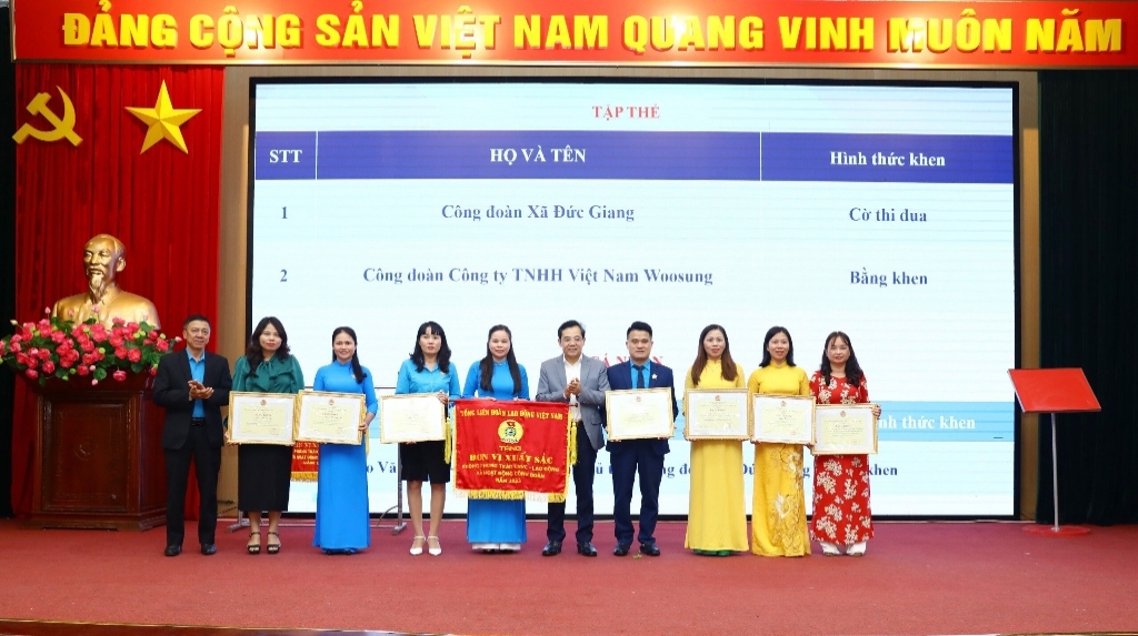 Công đoàn nhận Bằng khen của Tổng LĐLĐ Việt Nam; Bằng khen của LĐLĐ