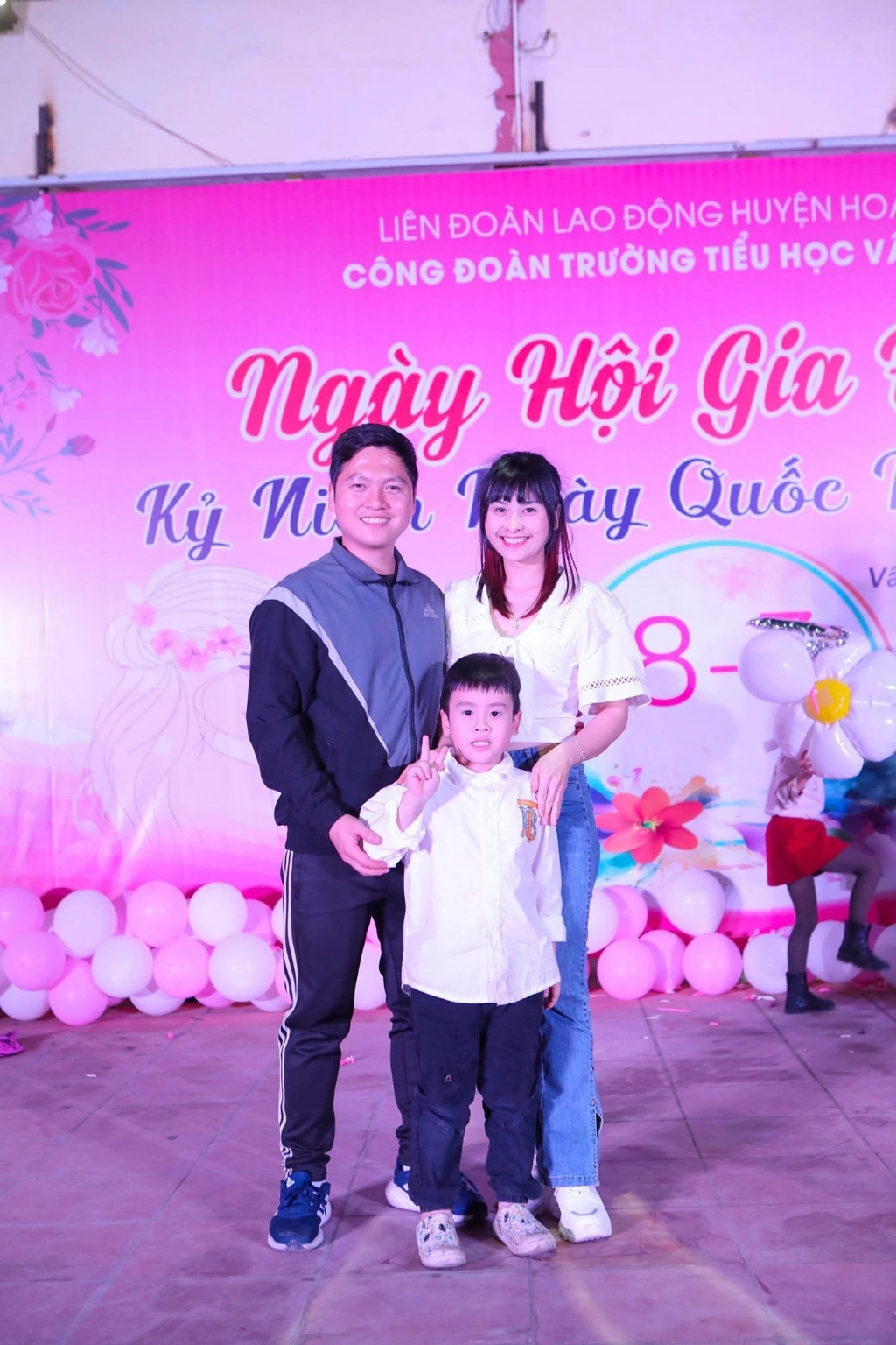 Chào mừng Ngày Quốc tế Phụ nữ 8/3 - Ngày hội gia đình trường Tiểu học Vân Canh lần thứ ba năm 2024