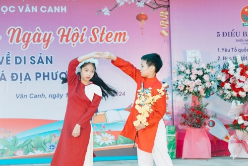 VanCanh\'s Nextop Model từ các model nhí của trường Tiểu học Vân Canh 2024