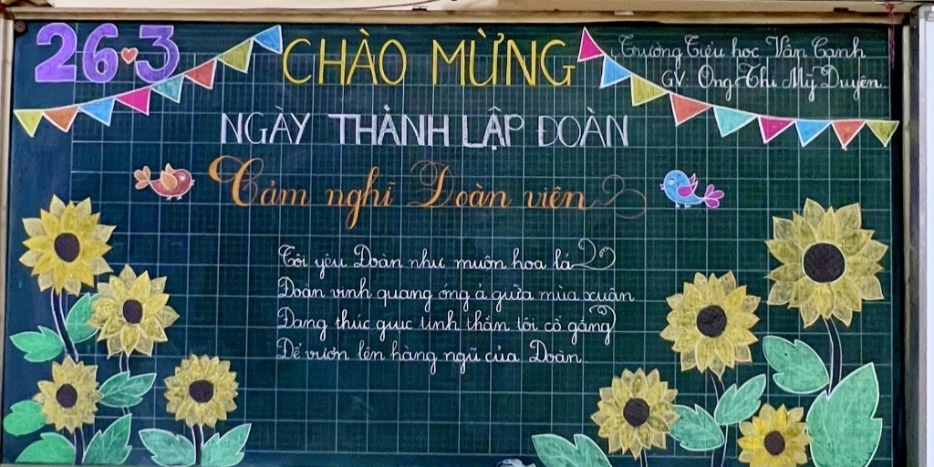 Chi đoàn trường với hội thi " Trang trí bảng" chào mừng 93 năm ngày thành lập Đoàn TNCS HCM 26/3