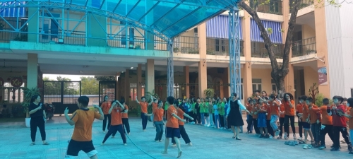 Ngày hội thiếu nhi vui khỏe trường Tiểu học Vân Canh.