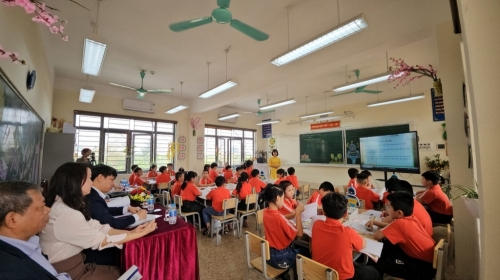 Cô giáo Nguyễn Lan Anh đạt giải Nhì Hội thi Giáo viên giỏi cấp Thành phố Hà Nội năm học 2023 - 2024