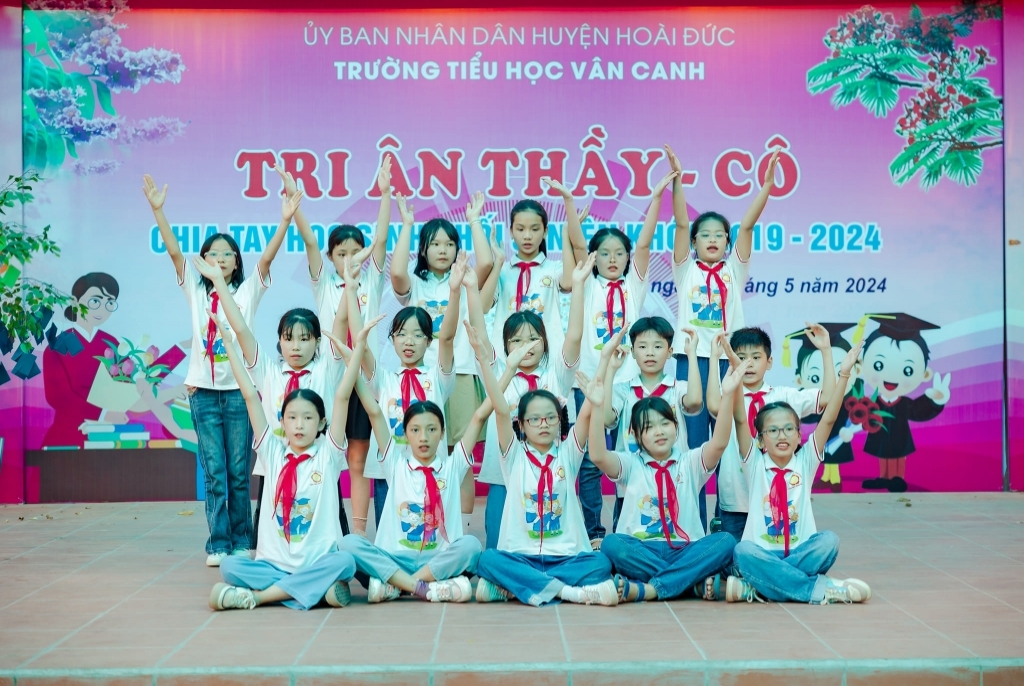 Gala tri ân thầy cô - Chia tay học sinh khối 5 trường Tiểu học Vân Canh năm học 2023 - 2024