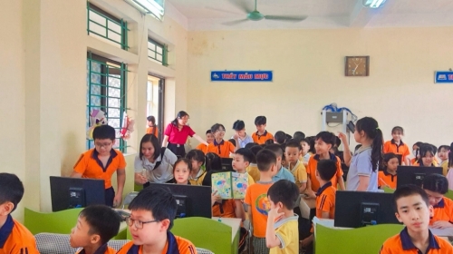 Chào đón các bé trường Mầm non Vân Canh đến thăm trường