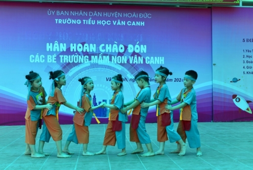 Chào đón các bé trường Mầm non Vân Canh đến thăm trường