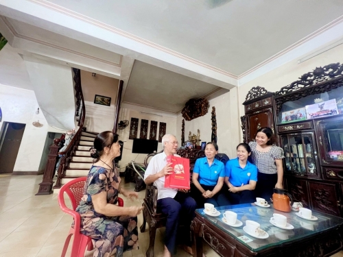 Trường Tiểu học Vân Canh với hoạt động tri ân kỷ niệm 77 năm Ngày Thương binh Liệt sỹ 27/7