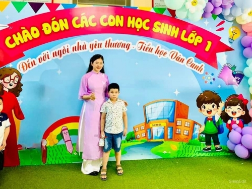 Chào đón các con học sinh lớp Một - những thành viên mới của trường Tiểu học Vân Canh