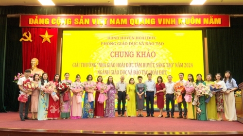 Cô giáo Tạ Thị Vui đạt giải Nhất chung khảo giải thưởng \