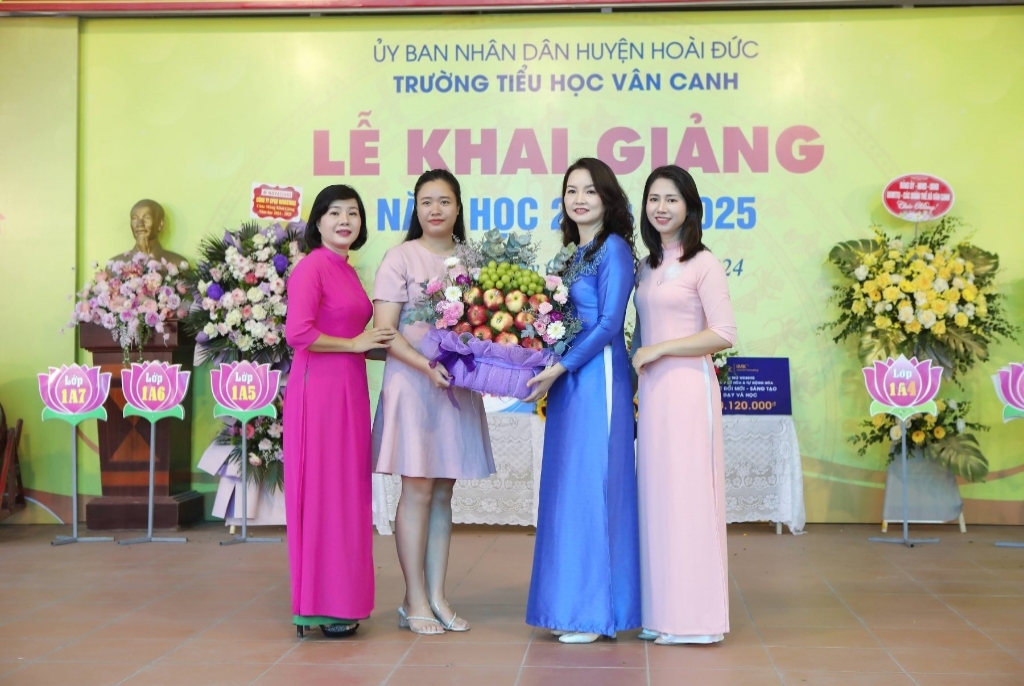 Trường tiểu học Vân Canh tổ chức khai giảng năm học mới 2024-2025