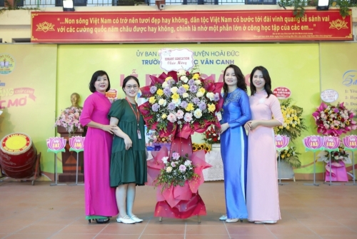 Trường tiểu học Vân Canh tổ chức khai giảng năm học mới 2024-2025