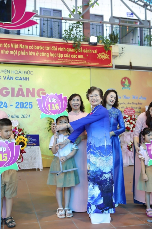 Trường tiểu học Vân Canh tổ chức khai giảng năm học mới 2024-2025