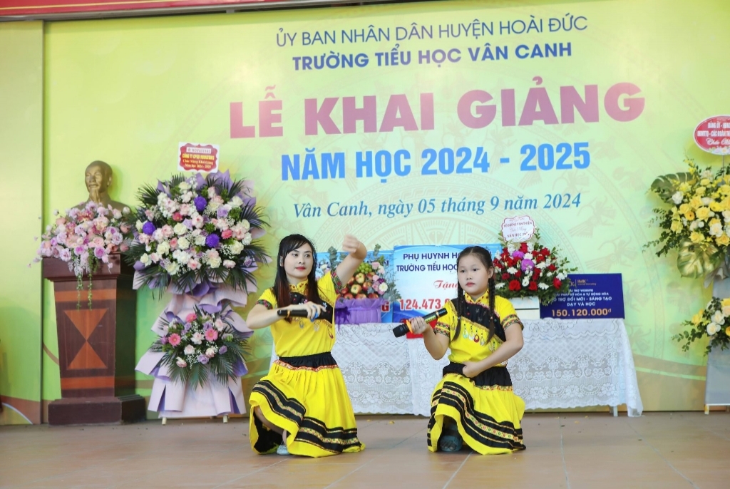 Trường tiểu học Vân Canh tổ chức khai giảng năm học mới 2024-2025