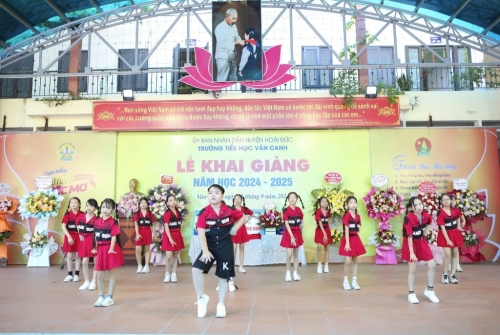 Trường tiểu học Vân Canh tổ chức khai giảng năm học mới 2024-2025