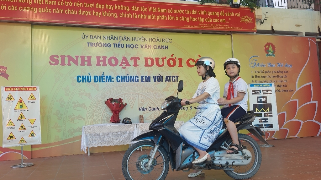 Chúng em với an toàn giao thông năm học 2024-2025