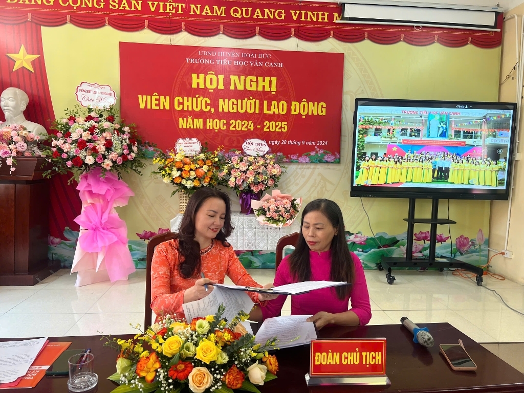 Trường Tiểu học Vân Canh tổ chức Hội nghị viên chức - người lao động năm học 2024-2025