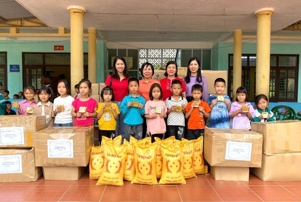 Chương trình thiện nguyện số 2: Mùa thu bản Tèn - hành trình đến với Thái Nguyên