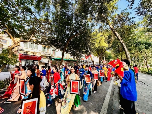 Trường Tiểu học Vân Canh tham dự \