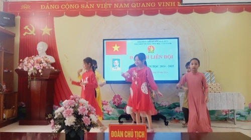 Đại hội Liên Đội trường Tiểu học Vân Canh năm học 2024-2025
