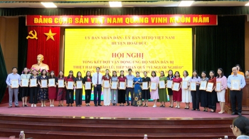 Trường Tiểu học Vân Canh ủng hộ quỹ Quỹ “Vì người nghèo” và an sinh xã hội năm 2024