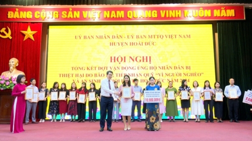 Trường Tiểu học Vân Canh ủng hộ quỹ Quỹ “Vì người nghèo” và an sinh xã hội năm 2024