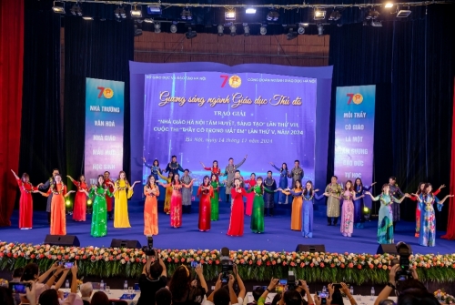 Nhà giáo Tạ Thị Vui đạt giải thưởng \