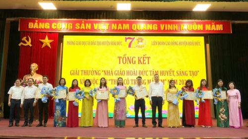Nhà giáo Tạ Thị Vui đạt giải thưởng \