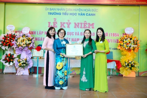 Trường Tiểu học Vân Canh tổ chức kỷ niệm ngày Nhà giáo Việt Nam 20/11