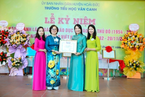 Trường Tiểu học Vân Canh tổ chức kỷ niệm ngày Nhà giáo Việt Nam 20/11