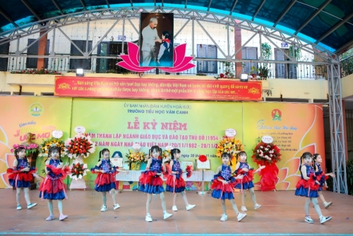 Trường Tiểu học Vân Canh tổ chức kỷ niệm ngày Nhà giáo Việt Nam 20/11