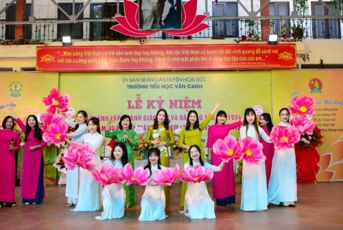 Trường Tiểu học Vân Canh tổ chức kỷ niệm ngày Nhà giáo Việt Nam 20/11