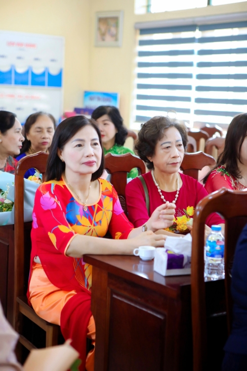 Trường Tiểu học Vân Canh tổ chức kỷ niệm ngày Nhà giáo Việt Nam 20/11