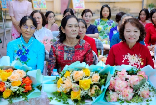 Trường Tiểu học Vân Canh tổ chức kỷ niệm ngày Nhà giáo Việt Nam 20/11