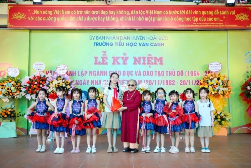 Trường Tiểu học Vân Canh tổ chức kỷ niệm ngày Nhà giáo Việt Nam 20/11
