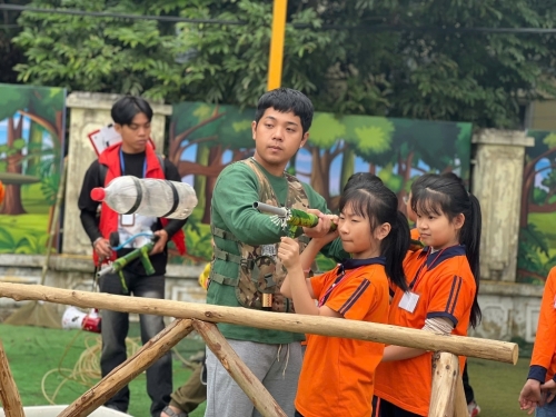 Trường Tiểu học Vân Canh tổ chức hoạt động ngoại khóa cho học sinh