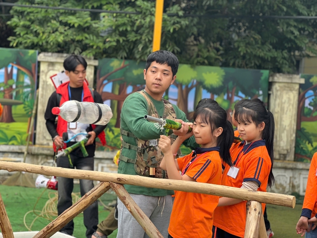 Trường Tiểu học Vân Canh tổ chức hoạt động ngoại khóa cho học sinh