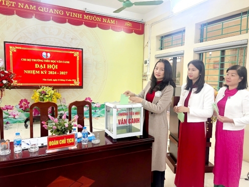 Chi bộ Trường Tiểu học Vân Canh tổ chức Đại hội nhiệm kỳ 2024 - 2027