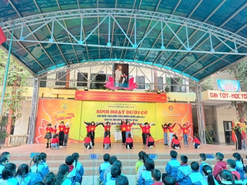 Trường Tiểu học Vân Canh tổ chức giao lưu, nói chuyện nhân kỷ niệm 80 ngày TL QĐND Việt Nam 22/12