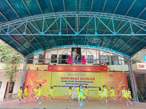 Trường Tiểu học Vân Canh tổ chức giao lưu, nói chuyện nhân kỷ niệm 80 ngày TL QĐND Việt Nam 22/12