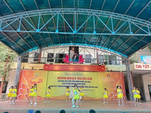 Trường Tiểu học Vân Canh tổ chức giao lưu, nói chuyện nhân kỷ niệm 80 ngày TL QĐND Việt Nam 22/12