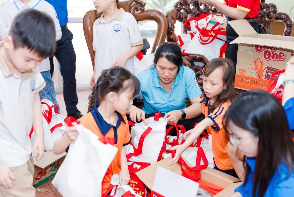 Các hoạt động ý nghĩa chào mừng kỉ niệm 50 năm ngày giải phóng miền nam (30/4/1975-30/4/2025)
