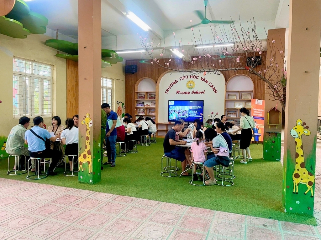 Trường Tiểu học Vân Canh thực hiện công tác tuyển sinh vào lớp 1, năm học 2025 - 2026