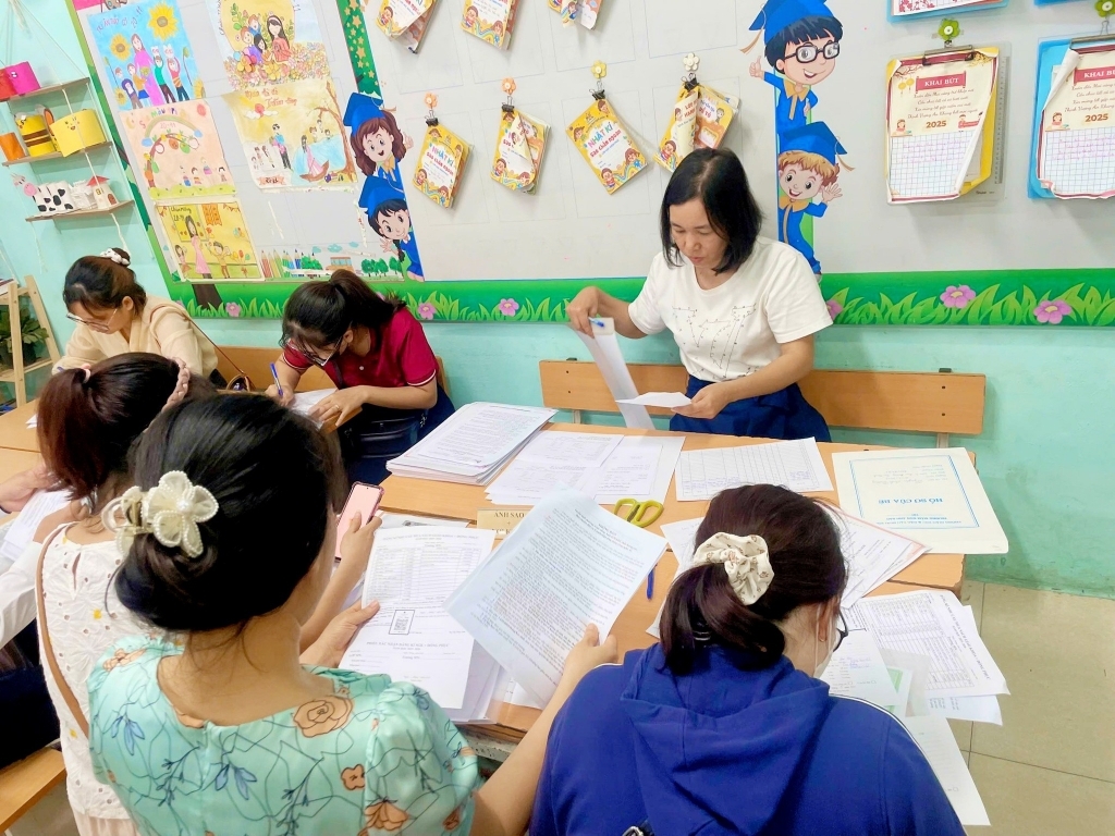Trường Tiểu học Vân Canh thực hiện công tác tuyển sinh vào lớp 1, năm học 2025 - 2026