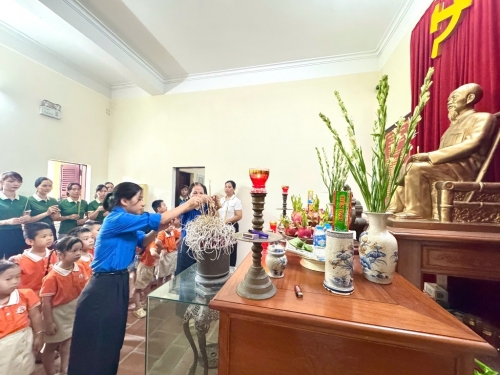 Kỉ niệm 78 năm ngày Thương binh - Liệt sĩ 27/7 - Có một bài ca không bao giờ quên