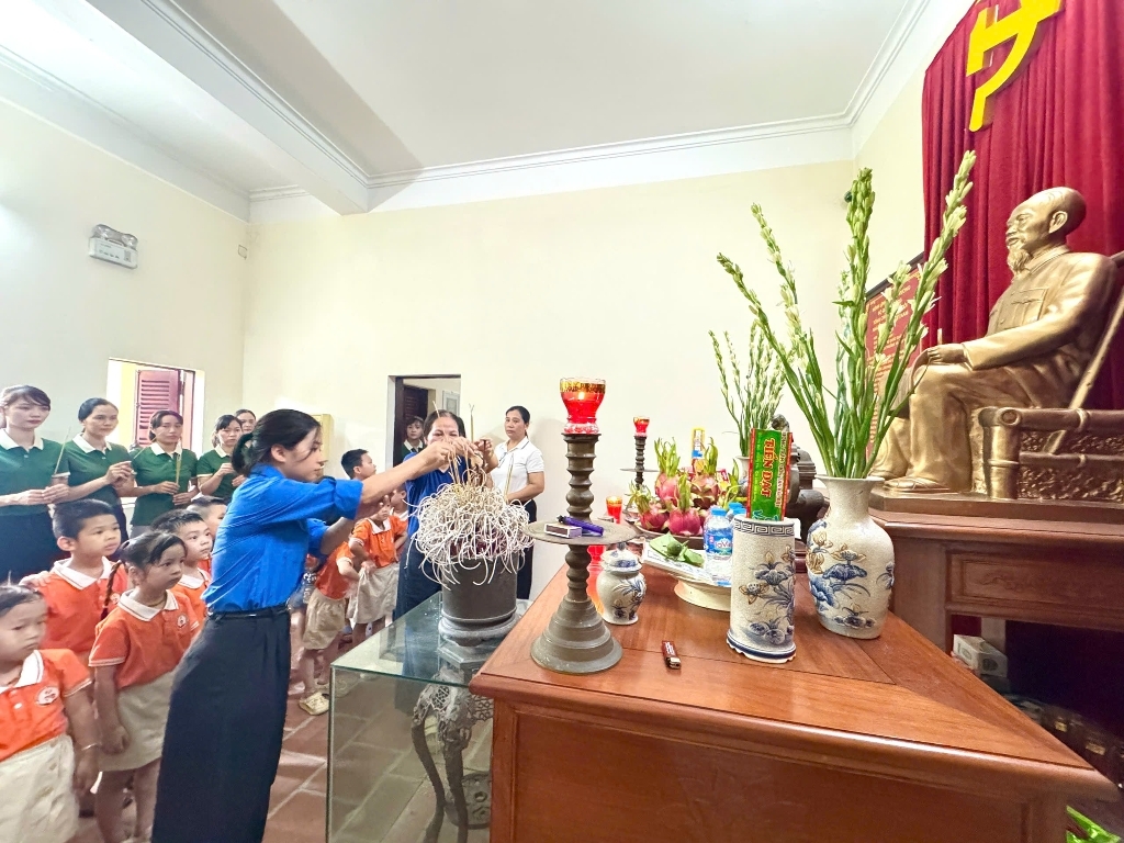 Kỉ niệm 78 năm ngày Thương binh - Liệt sĩ 27/7 - Có một bài ca không bao giờ quên