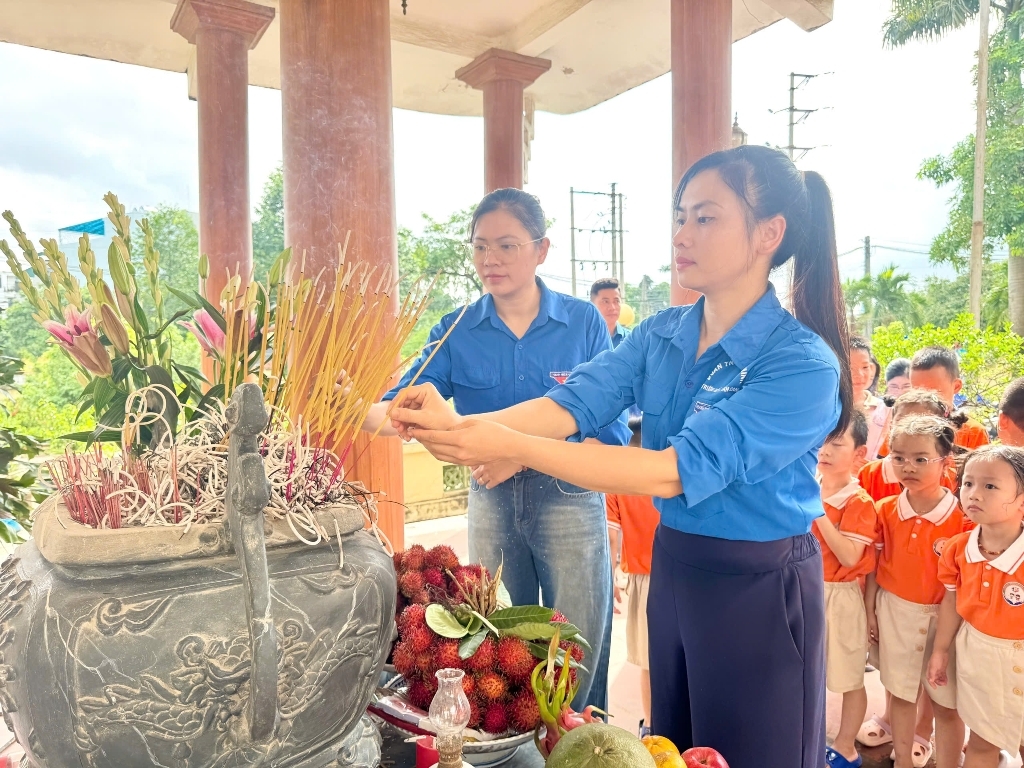 Kỉ niệm 78 năm ngày Thương binh - Liệt sĩ 27/7 - Có một bài ca không bao giờ quên