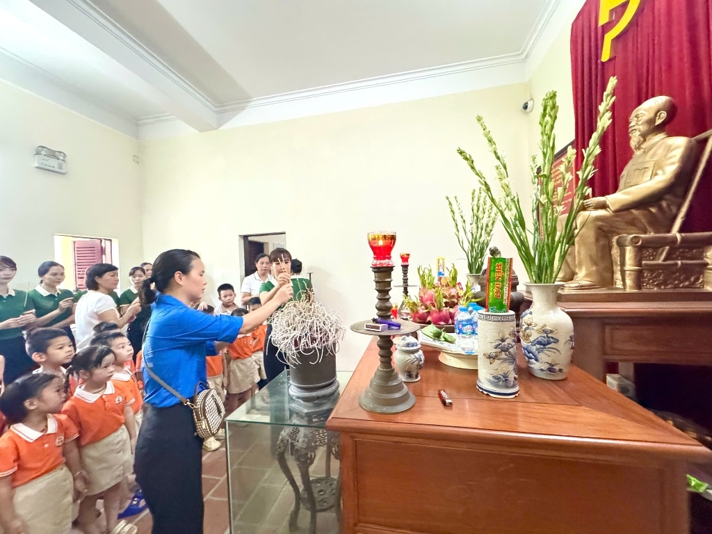 Kỉ niệm 78 năm ngày Thương binh - Liệt sĩ 27/7 - Có một bài ca không bao giờ quên