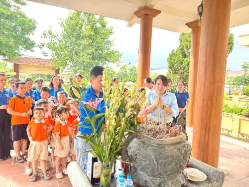 Kỉ niệm 78 năm ngày Thương binh - Liệt sĩ 27/7 - Có một bài ca không bao giờ quên