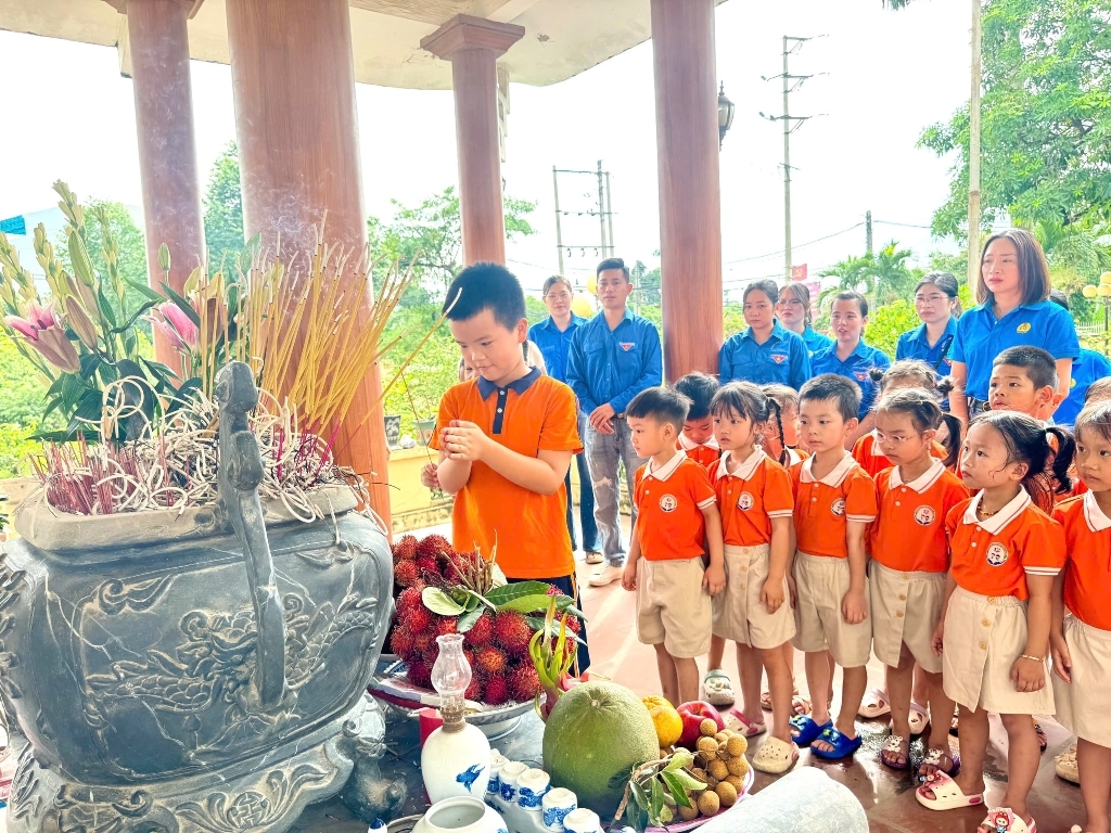 Kỉ niệm 78 năm ngày Thương binh - Liệt sĩ 27/7 - Có một bài ca không bao giờ quên