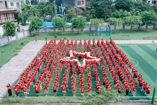 Rực rỡ màu cờ chào mừng 80 năm Quốc khánh nước CHXHCN Việt Nam (02/9/1945-02/9/2025)
