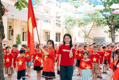 Rực rỡ màu cờ chào mừng 80 năm Quốc khánh nước CHXHCN Việt Nam (02/9/1945-02/9/2025)